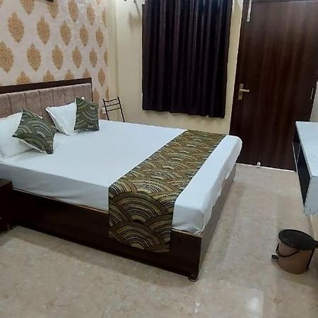 ホテル Js Banaras Residency バラナシ エクステリア 写真