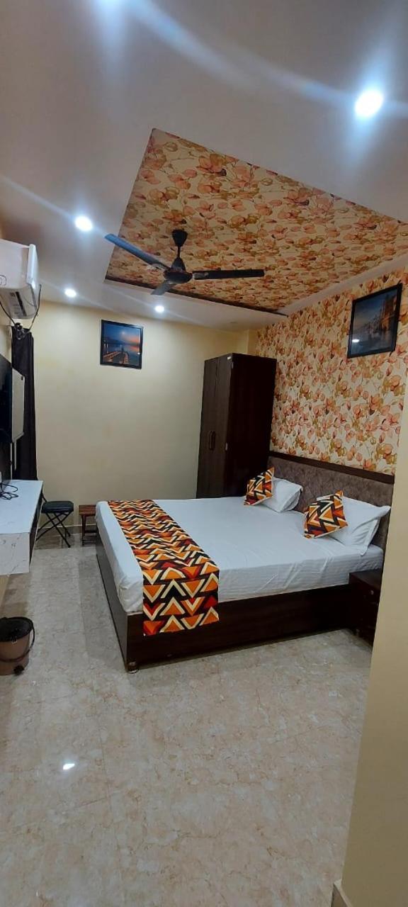 ホテル Js Banaras Residency バラナシ エクステリア 写真